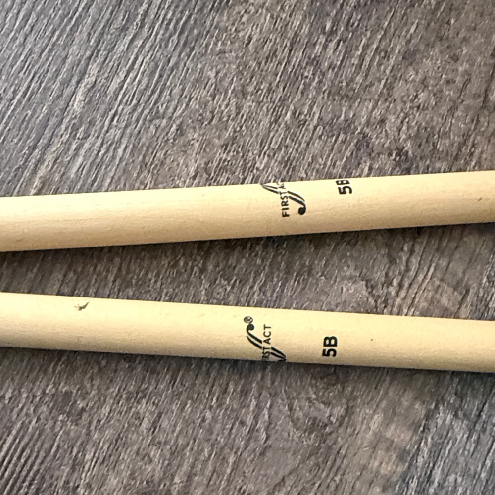 First Act Drumsticks - Natural Wood